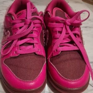 Nike Pink Athletic Shoes